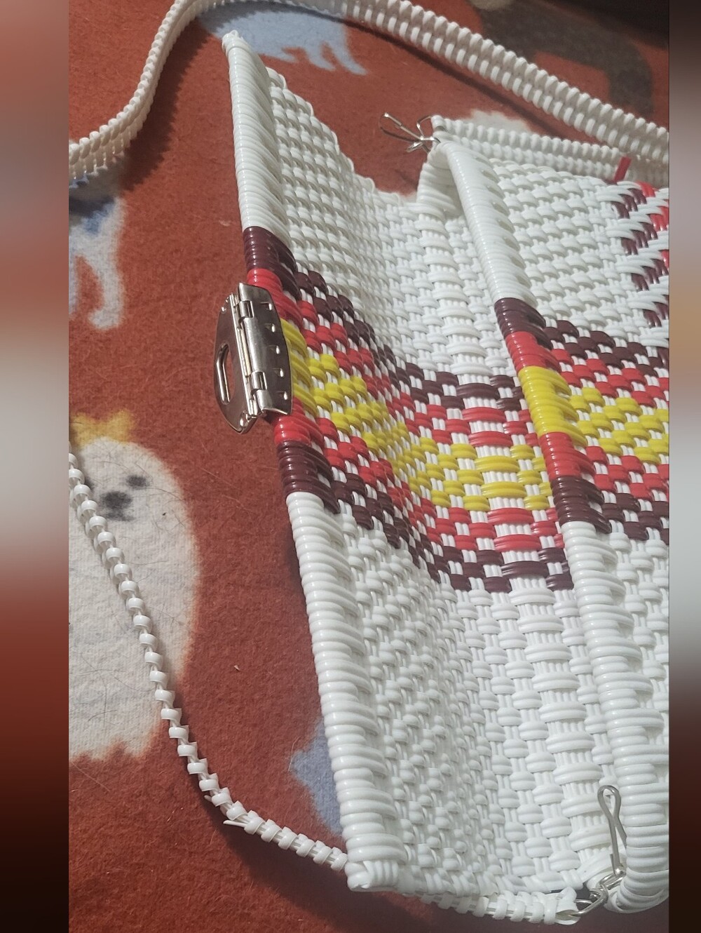NWOT Colorful Mexican Handwoven Plastic Foldover Clutch with Shoulder Strap. - Picture 5 of 16